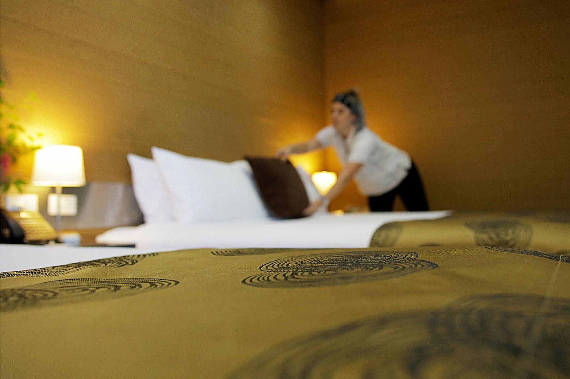 Room Motels Кингарой Екстериор снимка